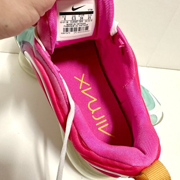 Nike Air Max 720 - Picture 11 of 12